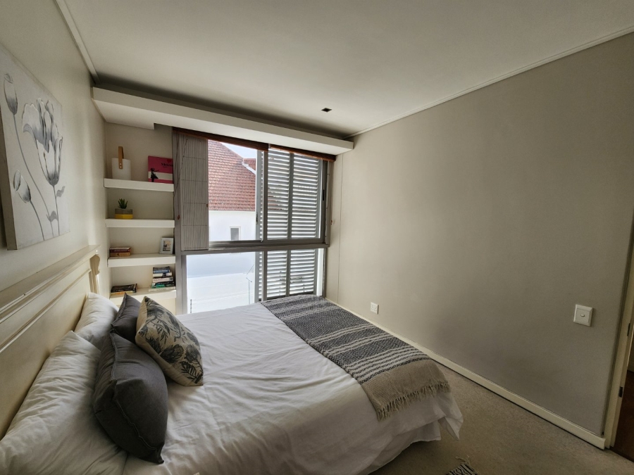 To Let 3 Bedroom Property for Rent in Green Point Western Cape